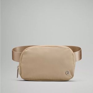 NWT Lululemon Everywhere Belt Bag